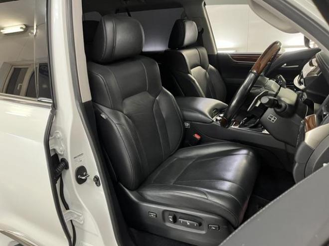 レクサスＬＸ５７０　本州仕入　寒冷地仕様　禁煙車　純正２０インチＡＷ　レクサスセーフティセンス　マークレビンソン　モデリスタスポイラー　純正ブラックレザーシート　社外１８インチＡＷ＋スタッドレスタイヤ　パノラミックビュー 4WD 5700 5Dr