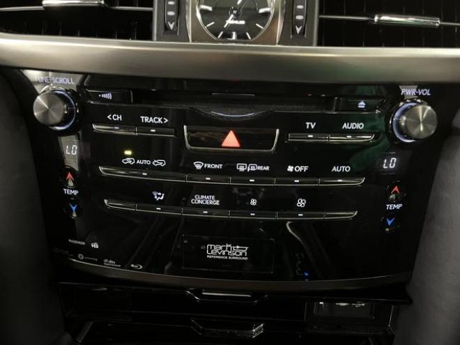 レクサスＬＸ５７０　本州仕入　寒冷地仕様　禁煙車　純正２０インチＡＷ　レクサスセーフティセンス　マークレビンソン　モデリスタスポイラー　純正ブラックレザーシート　社外１８インチＡＷ＋スタッドレスタイヤ　パノラミックビュー 4WD 5700 5Dr