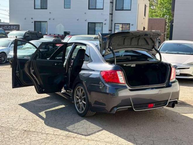 インプレッサSTI 2.0 WRX 4WD　社外車高調　社外ラジエーター社外マフラー社外18インチブースト計ETC　SIドライブ社外ナビ　バックカメラ 2000