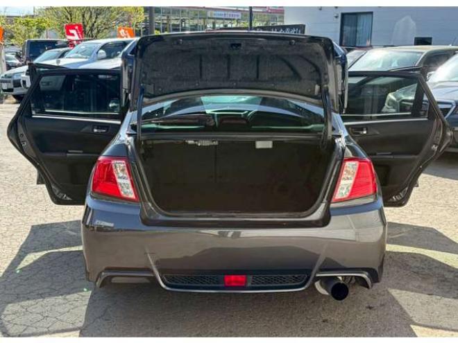 インプレッサSTI 2.0 WRX 4WD　社外車高調　社外ラジエーター社外マフラー社外18インチブースト計ETC　SIドライブ社外ナビ　バックカメラ 2000