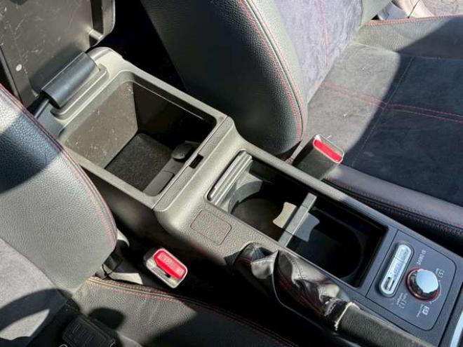 インプレッサSTI 2.0 WRX 4WD　社外車高調　社外ラジエーター社外マフラー社外18インチブースト計ETC　SIドライブ社外ナビ　バックカメラ 2000
