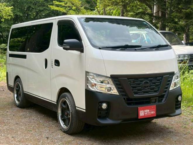 キャラバンNV350 2.5 プレミアムGX ロングボディ ディーゼルターボ 4WD　社外11インチナビ　バックカメラ　エンジンスターター　ETC　ワンオーナー　左側電動スライドドア　社外アルミ　パワーウィンドウ　パワステ　後席モニター　ABS　キーレスエントリー　衝突被害軽減ブレーキ 2500