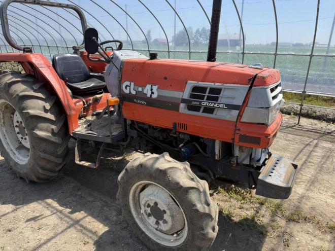 トラクタークボタ GL-43 43馬力 4WD キャビンなし