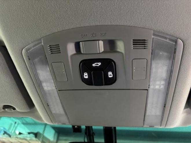 ヴェルファイア２．４Ｚ　Ｇエディション　後期型　本州仕入　寒冷地仕様　禁煙車　純正ブラックレザーシート　純正１８インチＡＷ　社外１６ＡＷ＋スタッドレスタイヤ付　両側パワースライドドア　パワーバックドア　前後ドラレコ　クールＢＯＸ　ＥＴＣ 4WD 2400 5Dr