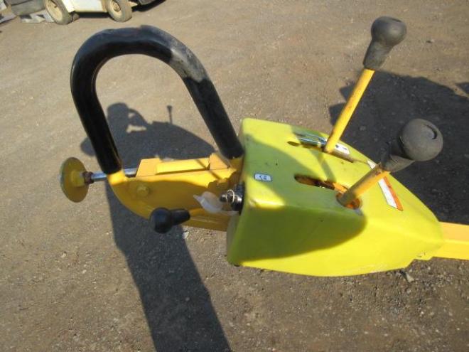 産業機械物サカイ振動ローラー　HV51ST