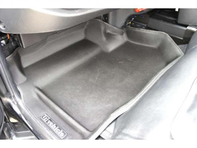 ハイエース2.7 GL ロング ミドルルーフ 4WD　IFUU製　IF-WB8　10人乗り対面ラウンジベッド仕様　415COBRAクリーンルック3フロントスポイラー&バッドラッカー毒牙18インチAW　イクリプス製10.1インチフローティングナヒ　純正EGスターター 2700
