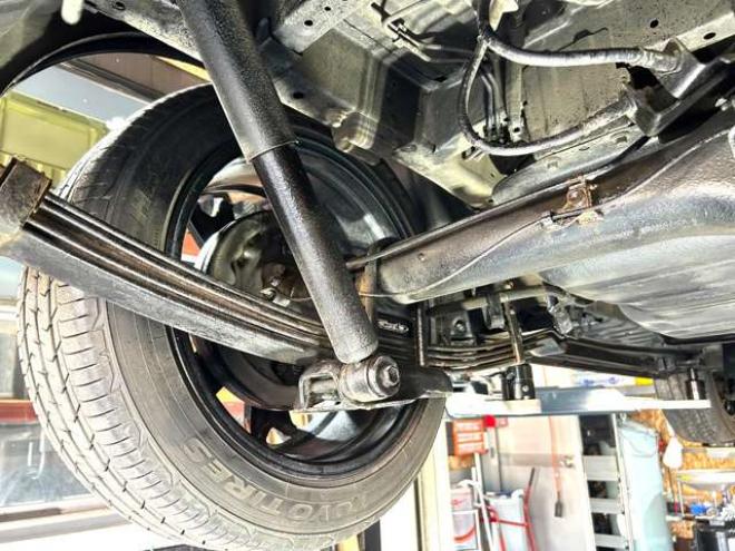 ハイエース2.7 GL ロング ミドルルーフ 4WD　IFUU製　IF-WB8　10人乗り対面ラウンジベッド仕様　415COBRAクリーンルック3フロントスポイラー&バッドラッカー毒牙18インチAW　イクリプス製10.1インチフローティングナヒ　純正EGスターター 2700