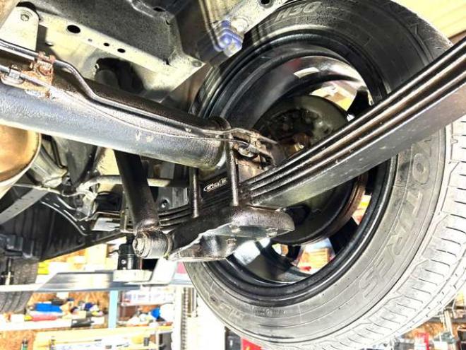 ハイエース2.7 GL ロング ミドルルーフ 4WD　IFUU製　IF-WB8　10人乗り対面ラウンジベッド仕様　415COBRAクリーンルック3フロントスポイラー&バッドラッカー毒牙18インチAW　イクリプス製10.1インチフローティングナヒ　純正EGスターター 2700