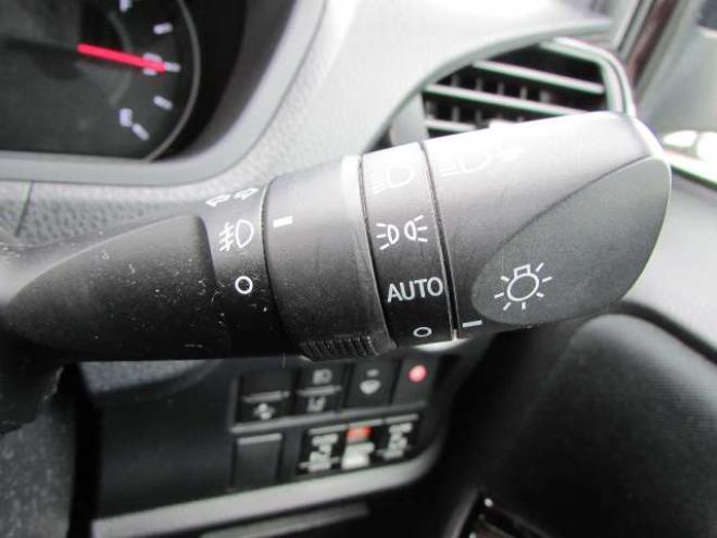 ヴォクシー2.0 ZS ウェルキャブ サイドリフトアップチルトシート車 4WD　プリクラッシュセーフティー/電動スライドドア/クルーズコントロール/社外ナビ/フルセグフルセグTV/バックカメラ 2000