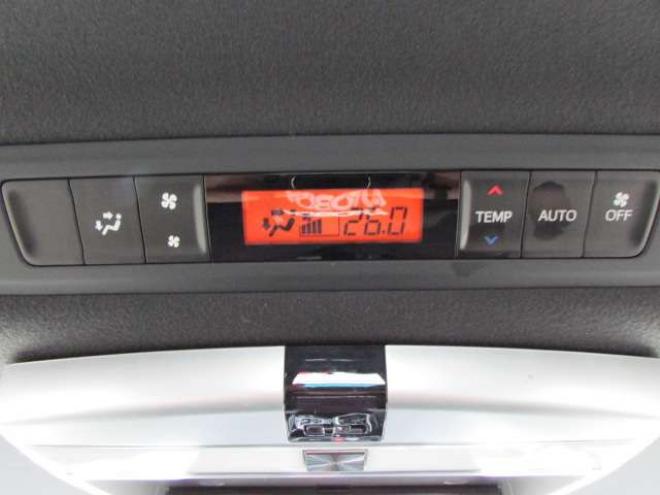 ヴォクシー2.0 ZS ウェルキャブ サイドリフトアップチルトシート車 4WD　プリクラッシュセーフティー/電動スライドドア/クルーズコントロール/社外ナビ/フルセグフルセグTV/バックカメラ 2000