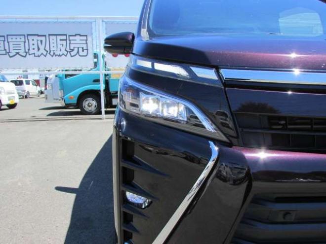 ヴォクシー2.0 ZS ウェルキャブ サイドリフトアップチルトシート車 4WD　プリクラッシュセーフティー/電動スライドドア/クルーズコントロール/社外ナビ/フルセグフルセグTV/バックカメラ 2000