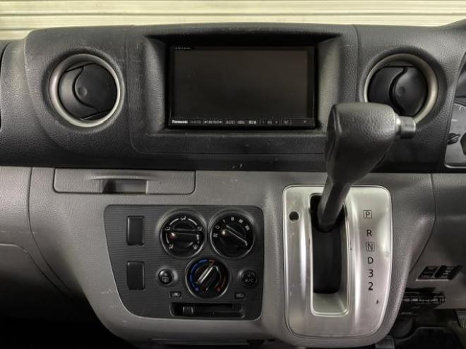 キャラバンバンＮＶ３５０キャラバン　ロングＤＸ　本州仕入　ディーゼルターボ　デジタルインナーミラー　ストラーダナビ　Ｂｌｕｅｔｏｏｔｈオーディオ　ミュージックサーバー　アイドルアップ　電動格納ミラー　キーレスキー　パワーウィンドウ　ＥＴＣ 4WD 2500 5Dr