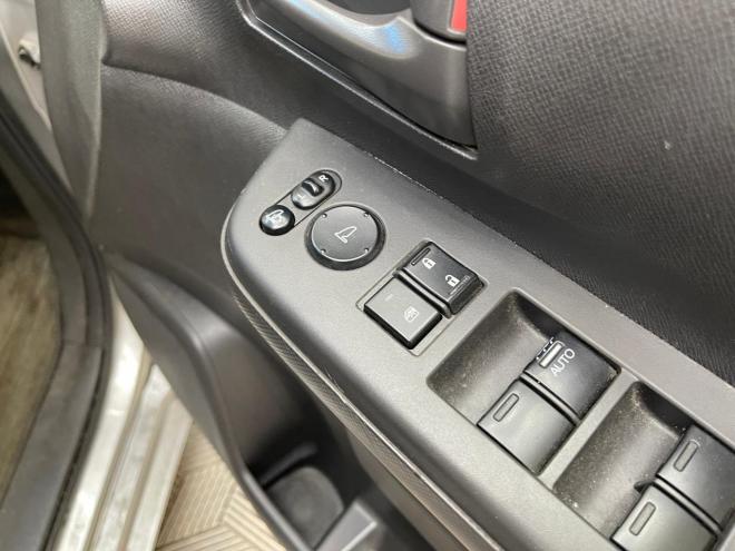 ステップワゴン2.0L 4WD 5年保証 両側パワスラ 夏冬タイヤ ETC 自社認証工場 車検整備2年付 修復歴無 寒冷地仕様 禁煙
