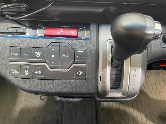 ステップワゴン2.0L 4WD 5年保証 両側パワスラ 夏冬タイヤ ETC 自社認証工場 車検整備2年付 修復歴無 寒冷地仕様 禁煙