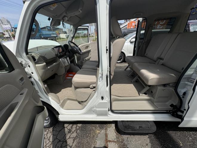 エブリイEVERY WAGON 4WD PZ-SP寒冷地仕様　ハイルーフ　リビルトエンジン　両パワスラ　オートステップ　ブレーキアシスト　VSC　HID ブルートースナビ　バックカメラ　PUSHスタート　スペアーアリ　エンジンスターターETC　夏タイヤ新品スタットレス付全磨き済 4WD 660 5Dr