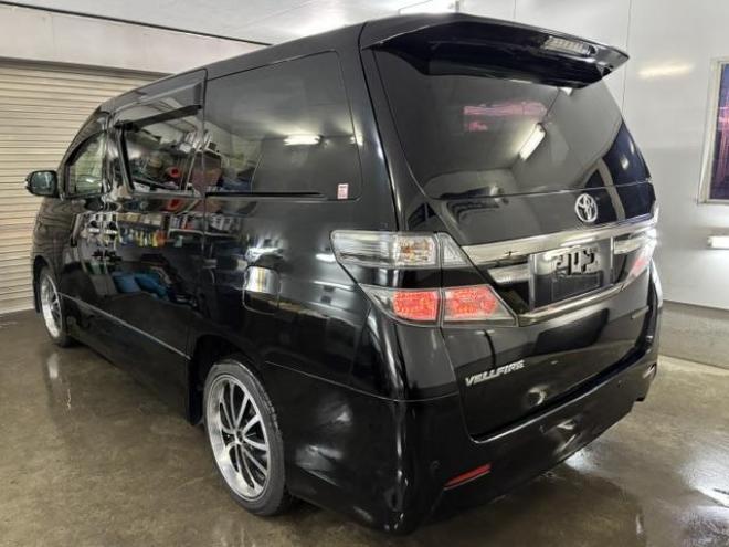 ヴェルファイア２．４Ｚ　ゴールデンアイズⅡ　本州仕入　禁煙車　純正ブラックハーフレザーシート　社外１９インチＡＷ　純正１６ＡＷ＋スタッドレスタイヤ付　両側パワースライドドア　パワーバックドア　クルーズコントロール　前後コーナーセンサー　ＥＴＣ 4WD 2400 5Dr