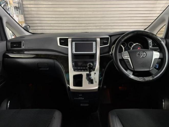 ヴェルファイア２．４Ｚ　ゴールデンアイズⅡ　本州仕入　禁煙車　純正ブラックハーフレザーシート　社外１９インチＡＷ　純正１６ＡＷ＋スタッドレスタイヤ付　両側パワースライドドア　パワーバックドア　クルーズコントロール　前後コーナーセンサー　ＥＴＣ 4WD 2400 5Dr