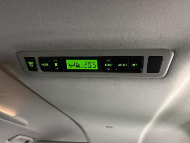 ヴェルファイア２．４Ｚ　ゴールデンアイズⅡ　本州仕入　禁煙車　純正ブラックハーフレザーシート　社外１９インチＡＷ　純正１６ＡＷ＋スタッドレスタイヤ付　両側パワースライドドア　パワーバックドア　クルーズコントロール　前後コーナーセンサー　ＥＴＣ 4WD 2400 5Dr