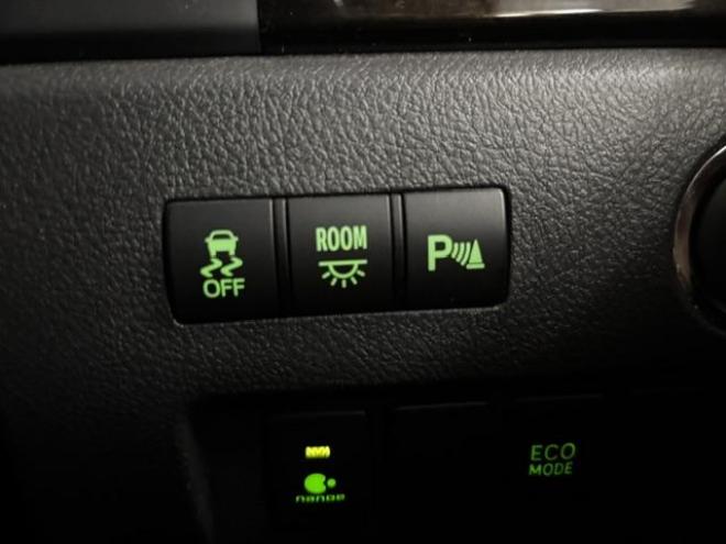 ヴェルファイア２．４Ｚ　ゴールデンアイズⅡ　本州仕入　禁煙車　純正ブラックハーフレザーシート　社外１９インチＡＷ　純正１６ＡＷ＋スタッドレスタイヤ付　両側パワースライドドア　パワーバックドア　クルーズコントロール　前後コーナーセンサー　ＥＴＣ 4WD 2400 5Dr