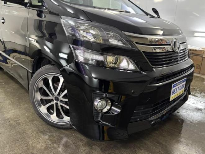 ヴェルファイア２．４Ｚ　ゴールデンアイズⅡ　本州仕入　禁煙車　純正ブラックハーフレザーシート　社外１９インチＡＷ　純正１６ＡＷ＋スタッドレスタイヤ付　両側パワースライドドア　パワーバックドア　クルーズコントロール　前後コーナーセンサー　ＥＴＣ 4WD 2400 5Dr