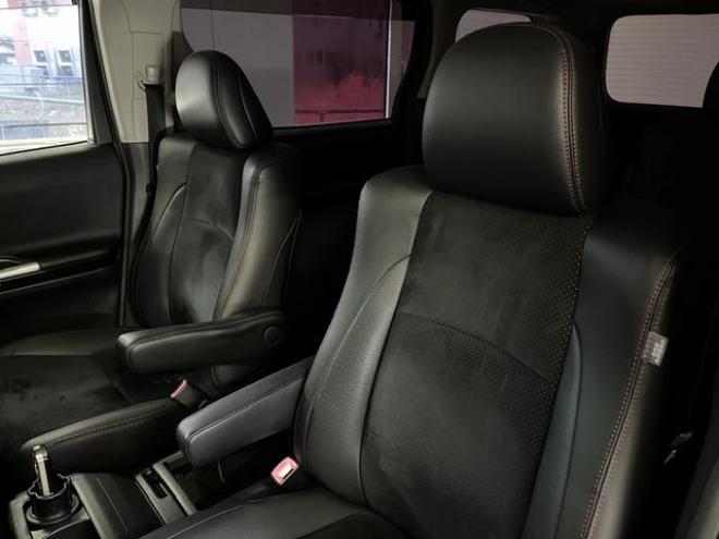 ヴェルファイア２．４Ｚ　ゴールデンアイズⅡ　本州仕入　ワンオーナー　禁煙車　純正リアフリップダウンモニター　純正１８インチＡＷ　社外１６ＡＷ＋スタッドレスタイヤ付　両側パワースライドドア　パワーバックドア　純正ブラックハーフレザーシート　ＥＴＣ 4WD 2400 5Dr