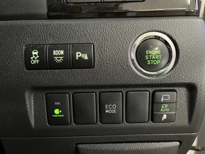 ヴェルファイア２．４Ｚ　ゴールデンアイズⅡ　本州仕入　ワンオーナー　禁煙車　純正リアフリップダウンモニター　純正１８インチＡＷ　社外１６ＡＷ＋スタッドレスタイヤ付　両側パワースライドドア　パワーバックドア　純正ブラックハーフレザーシート　ＥＴＣ 4WD 2400 5Dr