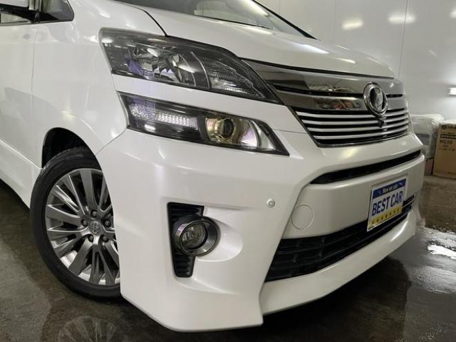 ヴェルファイア２．４Ｚ　ゴールデンアイズⅡ　本州仕入　ワンオーナー　禁煙車　純正リアフリップダウンモニター　純正１８インチＡＷ　社外１６ＡＷ＋スタッドレスタイヤ付　両側パワースライドドア　パワーバックドア　純正ブラックハーフレザーシート　ＥＴＣ 4WD 2400 5Dr