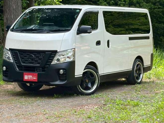 キャラバンNV350 2.5 プレミアムGX ロングボディ ディーゼルターボ 4WD　社外11インチナビ　バックカメラ　エンジンスターター　ETC　ワンオーナー　左側電動スライドドア　社外アルミ　パワーウィンドウ　パワステ　後席モニター　ABS　キーレスエントリー　衝突被害軽減ブレーキ 2500