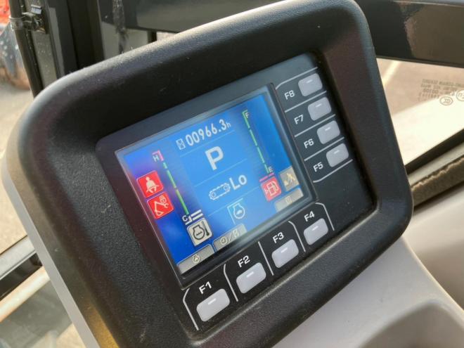 バックホーコマツ　中古　PC30MR-5　配管付　油圧ショベル　建機