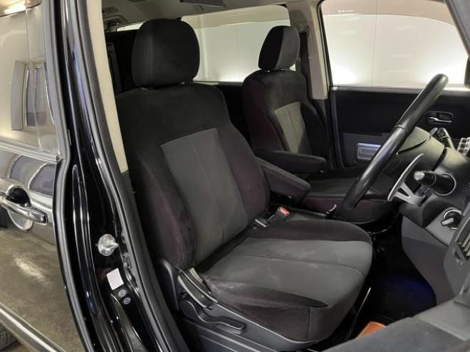 デリカＤ：５　Ｇパワーパッケージ　本州仕入　禁煙車　寒冷地仕様　ＭＫＷ１６ＡＷ＋ヨコハマホワイトレター　新品ＪＡＯＳブラックマッドガード　純正１８ＡＷ＋スタッドレスタイヤ付　アルパインリアフリップダウンモニター　ドライブレコーダー 4WD 2400 5Dr