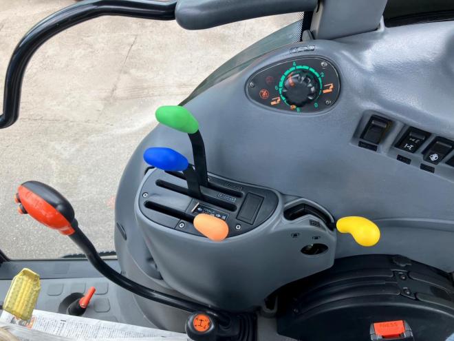 トラクターニューホランド　中古　TN60SA