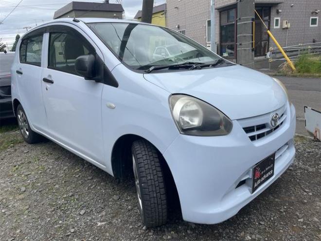 ピクシスエポックＬｆ　４ＷＤ　アイドリングストップ　ＣＶＴ　ＡＢＳ　ＣＤ　衝突安全ボディ　エアコン　パワーステアリング　パワーウィンドウ 4WD 660 5Dr