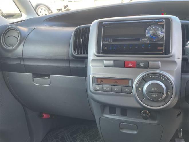 タントカスタムＸ　４ＷＤ　ドライブレコーダー　スライドドア　ＨＩＤ　スマートキー　ベンチシート　ＡＴ　盗難防止システム　ＡＢＳ　ＣＤ　ＭＤ　アルミホイール　衝突安全ボディ　エアコン　パワーステアリング　パワーウィンドウ 4WD 660 5Dr