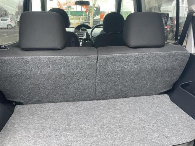 トッポローデストＧ　４ＷＤＨＩＤ　キーレスエントリー　電動格納ミラー　シートヒーター　ベンチシート　ＡＴ　盗難防止システム　ＡＢＳ　ＣＤ　ＭＤ　ミュージックプレイヤー接続可　衝突安全ボディ　エアコン　パワーステアリング 4WD 660 5Dr