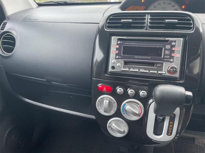 トッポローデストＧ　４ＷＤＨＩＤ　キーレスエントリー　電動格納ミラー　シートヒーター　ベンチシート　ＡＴ　盗難防止システム　ＡＢＳ　ＣＤ　ＭＤ　ミュージックプレイヤー接続可　衝突安全ボディ　エアコン　パワーステアリング 4WD 660 5Dr