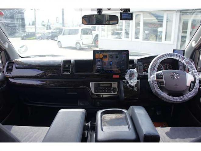 ハイエース2.7 GL ロング ファインテックツアラー 4WD　アルパインBIG-Xナビ&後席フリップダウンモニター　両側パワースライドドア　社外ETC　ISOFIX対応キャプテンシート　415COBRAクリーンルック3Fスポイラー　BADRACKER17インチAW　ドラレコ 2700