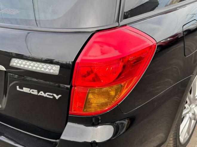 レガシィワゴン2.0 GTスペックB 4WD　キーレス・電動格納ミラー・パワーウィンド・HIDヘッドライト・フォグランプ・純正オーディオ・カロッツェリアDVDナビ・CD・パワーシート・トランクスルーボタン・社外18インチアルミホイール 2000