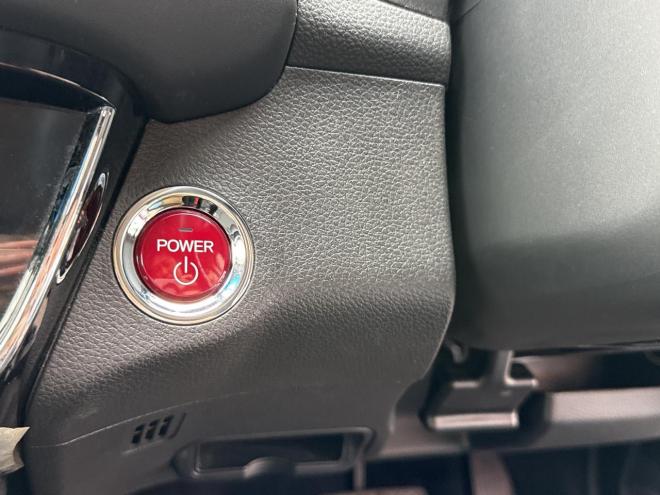ヴェゼルハイブリッド1.5ハイブリッドX 4WD　本州仕入 あんしんパッケージ　LEDヘッドライト 4WD 1500 5Dr