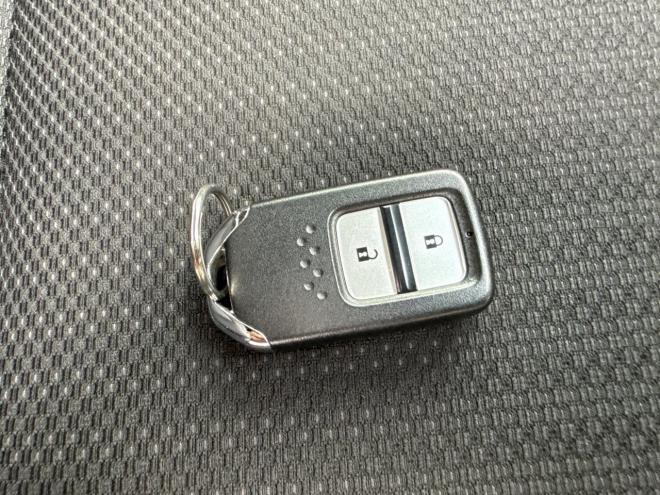 ヴェゼルハイブリッド1.5ハイブリッドX 4WD　本州仕入 あんしんパッケージ　LEDヘッドライト 4WD 1500 5Dr