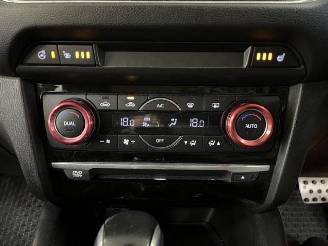 アテンザワゴンＸＤ　プロアクティブ　本州仕入　寒冷地仕様　禁煙車　ヘッドアップディスプレイ　スカイアクティブディーゼルターボ　クルーズコントロール　ワーウィック１７インチＡＷ　社外１７ＡＷ＋スタッドレスタイヤ付　エンジンスターター 4WD 2200 5Dr