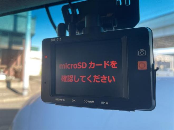 N-BOXカスタム Ｇ・Ｌパッケージ　４ＷＤ　ドライブレコーダー　ＥＴＣ　両側スライド・片側電動　ＨＩＤ　スマートキー　アイドリングストップ　ベンチシート　ＣＶＴ　盗難防止システム　ＡＢＳ　ＥＳＣ　アルミホイール　エアコン 4WD 660 5Dr