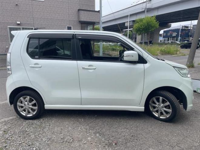ワゴンRスティングレー　Ｘ　４ｗＤ　レーダーブレーキ　エコアイドル　ＴＶ　シートヒーター 4WD 660 5Dr