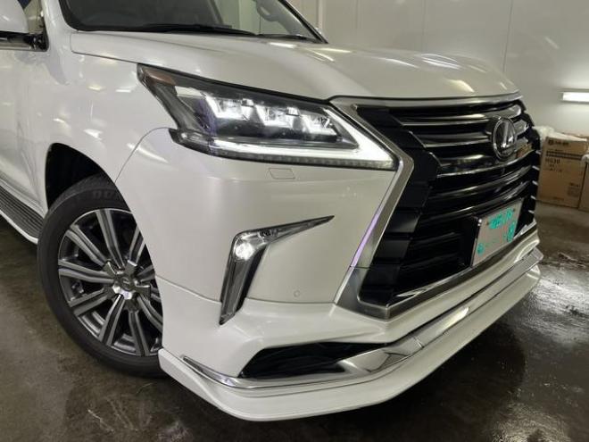 レクサスＬＸ５７０　本州仕入　寒冷地仕様　禁煙車　社外セキュリティ　マークレビンソン　純正２１インチＡＷ　社外１８ＡＷ＋スタッドレスタイヤ付　純正ブラックレザーシート　ヘッドアップディスプレイ　全方位パノラミックビュー 4WD 5700 5Dr