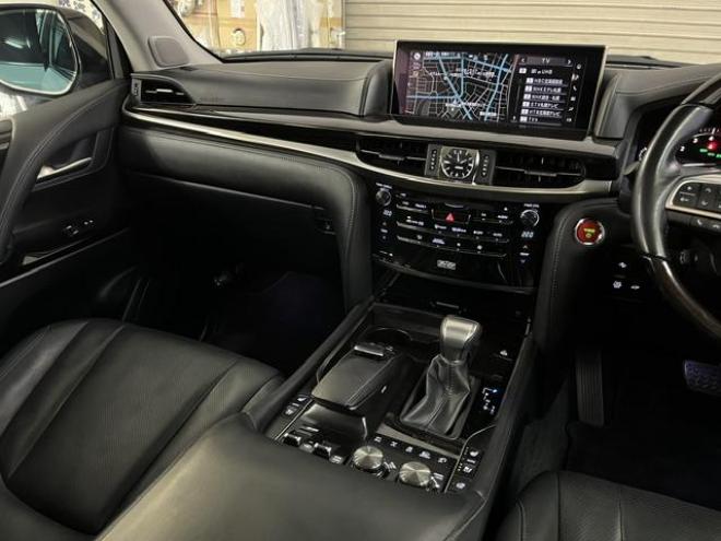 レクサスＬＸ５７０　本州仕入　寒冷地仕様　禁煙車　社外セキュリティ　マークレビンソン　純正２１インチＡＷ　社外１８ＡＷ＋スタッドレスタイヤ付　純正ブラックレザーシート　ヘッドアップディスプレイ　全方位パノラミックビュー 4WD 5700 5Dr