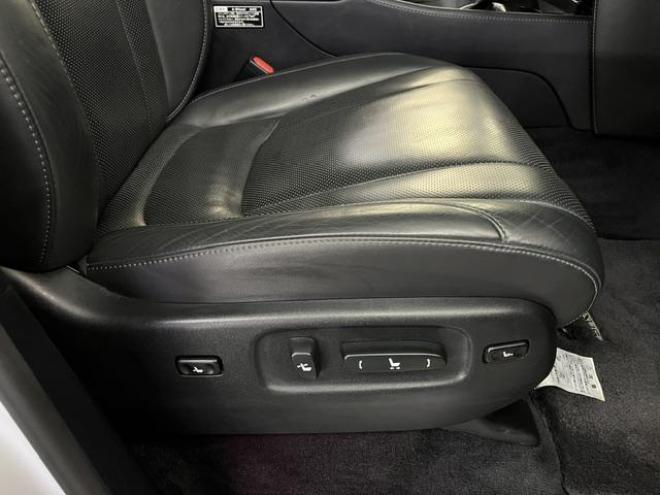 レクサスＬＸ５７０　本州仕入　寒冷地仕様　禁煙車　社外セキュリティ　マークレビンソン　純正２１インチＡＷ　社外１８ＡＷ＋スタッドレスタイヤ付　純正ブラックレザーシート　ヘッドアップディスプレイ　全方位パノラミックビュー 4WD 5700 5Dr
