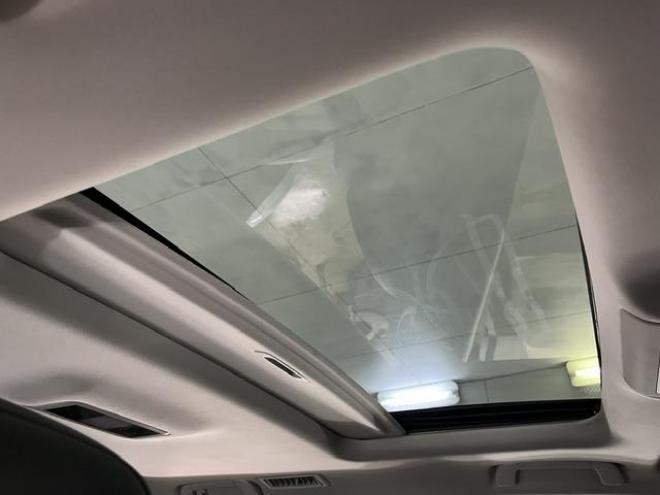 レクサスＬＸ５７０　本州仕入　寒冷地仕様　禁煙車　社外セキュリティ　マークレビンソン　純正２１インチＡＷ　社外１８ＡＷ＋スタッドレスタイヤ付　純正ブラックレザーシート　ヘッドアップディスプレイ　全方位パノラミックビュー 4WD 5700 5Dr