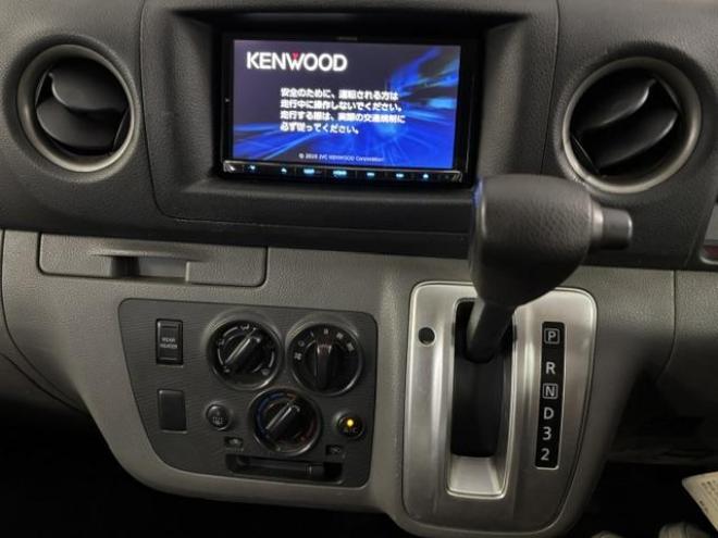 キャラバンバンＮＶ３５０キャラバン　エマージェンシーブレーキ　ディーゼルターボ　ケンウッドナビ　地デジ　Ｂｌｕｅｔｏｏｔｈオーディオ　バックカメラ　社外１５インチＡＷ　スタッドレスタイヤ付　アイドルアップ　キーレスキー　ＥＴＣ 4WD 2500 5Dr
