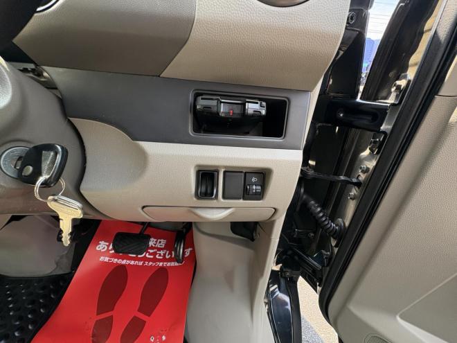 NV100クリッパーNV100  4WD  GX TURBO一家に一台軽パコ入庫　TURBO  寒冷地仕様　BTフルセグナビ　バックカメラカメラ　リアヒーター　アルミホイル　ETC エンスタ　格納ミラー　キーレス　エンシ゛ンオイル交換　ATF交換　スタットレス 4WD 660 ５Dr