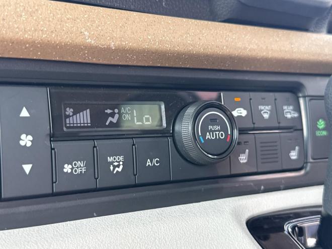 N-BOX660 4WD　ローンが不安な方＜優遇ローン＞　本州仕入　ナビ　両側パワースライド　軽減ブレーキ 4WD 660 5Dr