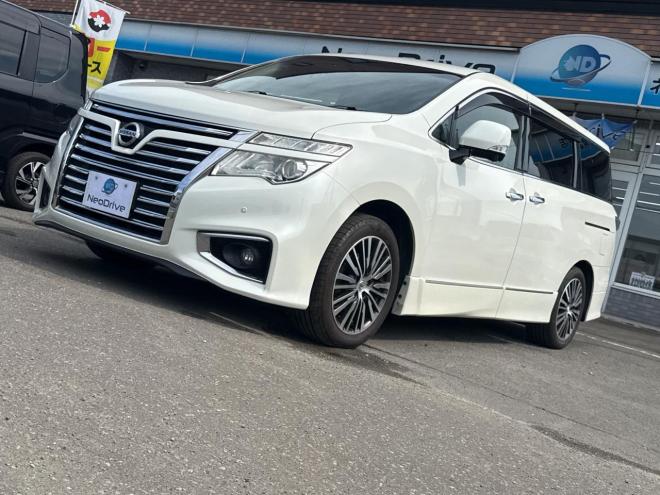 エルグランド2.5 250ハイウェイスター 4WD ローンが不安な方＜優遇ローン＞ 本州仕入　寒冷地仕様　純正ナビTV 4WD 2500 5Dr